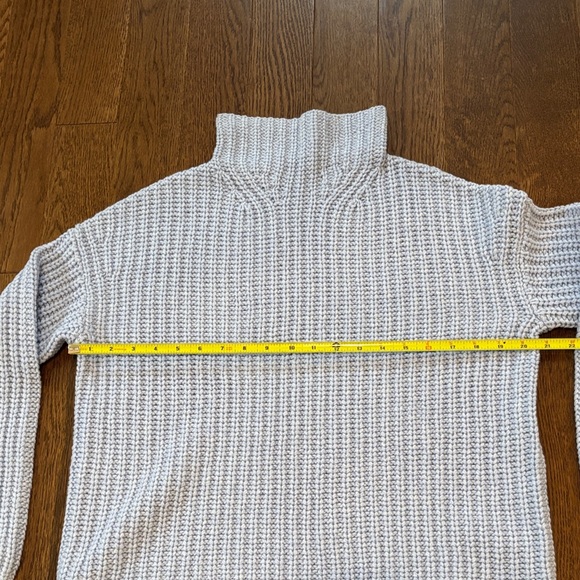 vince soft wool mix Nordstrom blue mock neck sweater. Either NWOT or like new - Picture 6 of 8